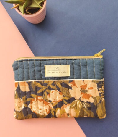 Pochette fleurie bleue La Maison Naïve