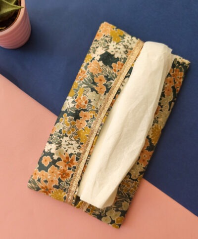 Distributeur de mouchoirs en tissu fleuri La Maison Naïve